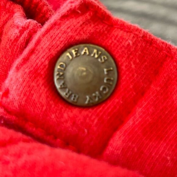 Lucky 🍀 💯 Cotton Shorts 🩳 Back Pockets. Snap 🫰 for easy in and out. - Picture 7 of 17